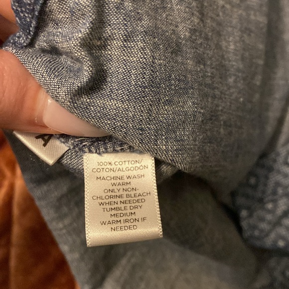 LOFT Patterned Chambray Buttondown - Picture 4 of 8